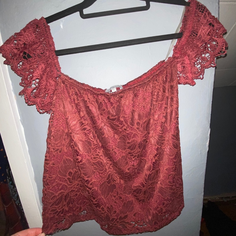 Shoulder top
